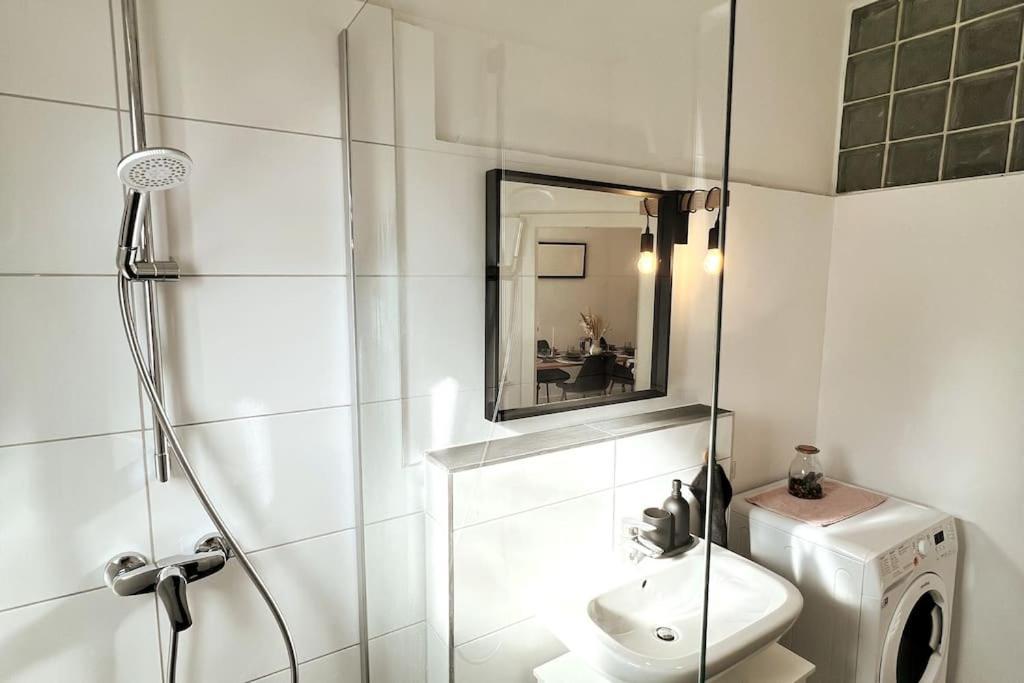 Spacestays Designer Apartment Netflix Wifi Playstation 4 Balkon Essen Exteriör bild